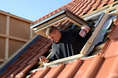 Pose de fenêtres de toit Velux à Tour-en-Jarez